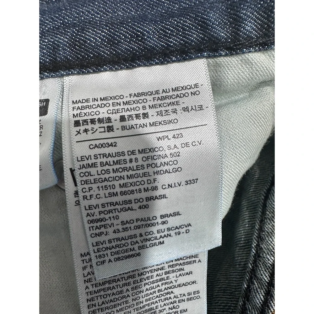 Levis 559 Cropped Denim Blue Jeans Men Size W42 x L 30 (21.5